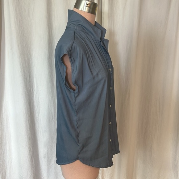 Tahari Steel Blue Sleeveless Blouse NWT - Picture 5 of 10